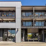 Executive Two Bedroom Central City Apartment
